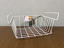 110円で買った『ワイヤーバスケット』　じゃない使い方に「収納の幅が広がった」