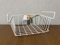 110円で買った『ワイヤーバスケット』　じゃない使い方に「収納の幅が広がった」