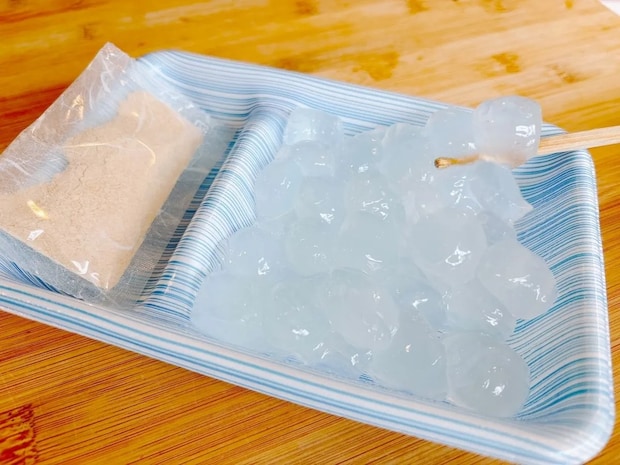 スーパーのわらび餅、そのまま食べるのはもったいない! プルッとおいしくなる裏技