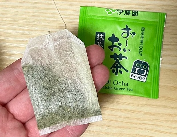 緑茶のティーバッグの写真（撮影：grapeフード編集部）