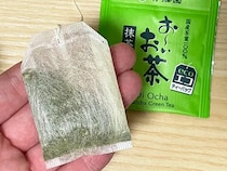 お茶漬け、ではなく『炊き込みご飯』！　緑茶を炊飯器に入れてみると…