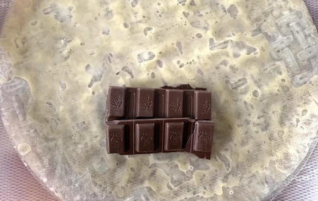 チョコレートを乗せた画像（撮影：エニママ）