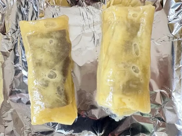 ライスペーパーを卵液に浸して… できた簡単おやつに「モチモチで最高!」