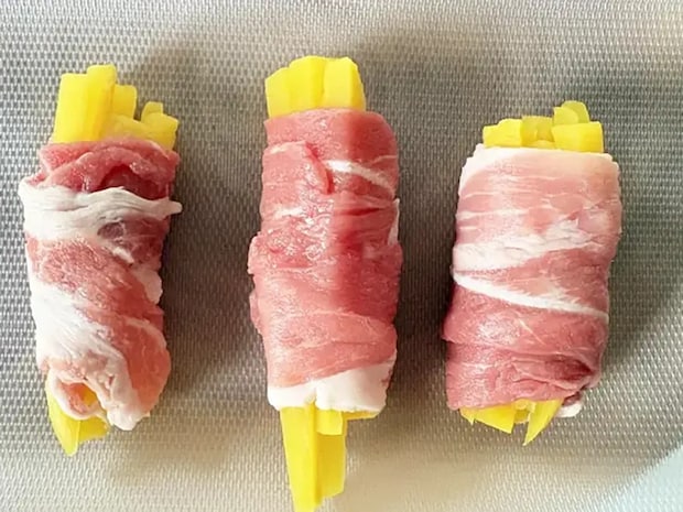 味つけはシンプルなのにご飯が進む!豚こま肉で巻いたのは…
