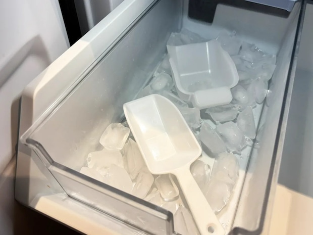 家で作った氷、白っぽいのはなぜ？　なるべく透明にするコツは