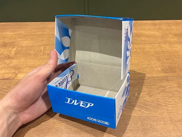 ティッシュの空き箱を活用した蓋つき収納ケース（撮影：grapeライフハック編集部）