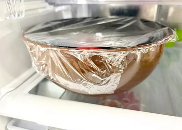 冷蔵庫で冷やしている画像（撮影：エニママ）