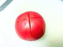 夫に「作るの大変だった？」と言われた！　実は簡単すぎるトマトと大葉レシピ【10分】