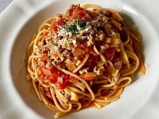 【週末の昼ご飯】フライパン1つで作る『ミートソースパスタ』　「洗い物少ない」「別ゆでよりおいしい」