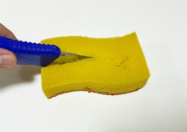 ボロボロスポンジの活用法（撮影：grapeライフハック編集部）