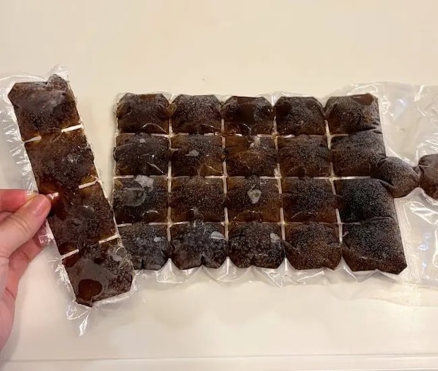 カットした様子（撮影：grapeフード編集部）