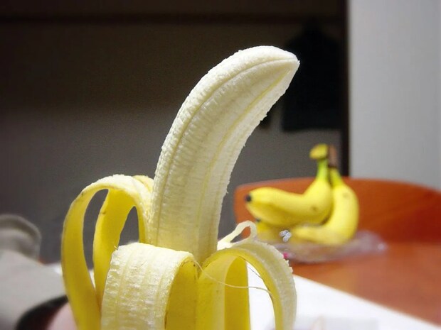 バナナを潰してから冷凍したら? 食べたい分だけ「パキッ」と取れて感動!【夏スイーツ4選】
