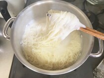 捨てる前に確認して！　昨年のそうめん、まだ食べられるものの特徴は？