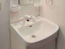 キッチンの扉に引っかけるだけ！　無印のフックで作る『浮かせる収納』【無印アイテム4選】