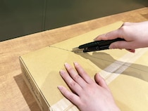『平たいダンボール』で2個できる！　0円ファイルボックスが便利