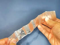 アルミホイルに『7つの折り目』をつけて？　思わぬ裏技に「これは便利」「覚えておきたい！」