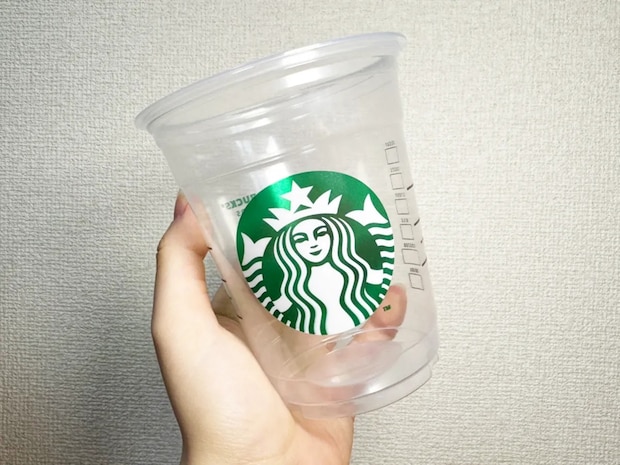 『スタバ』の空きカップ、捨てるのもったいない！　保冷剤で簡単リメイク