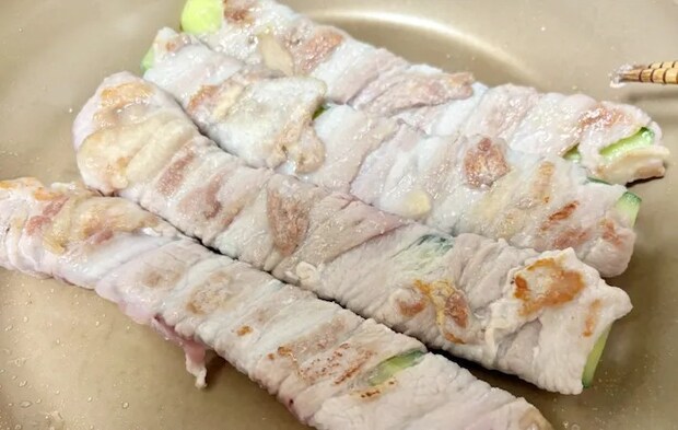 焼き色が付いて裏返した画像（撮影：エニママ）