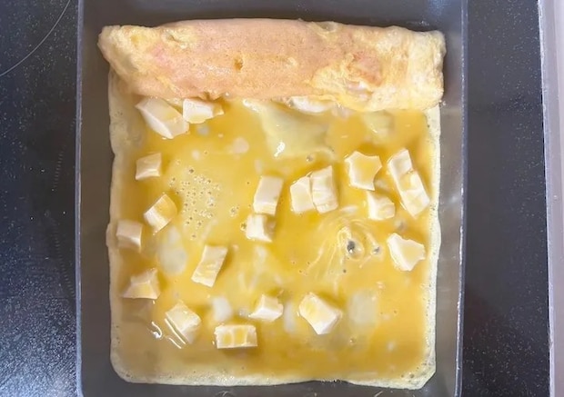 残りの卵液を流し入れた画像（撮影：エニママ）