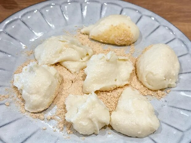 豆腐で作った餅（撮影：grapeフード編集部）