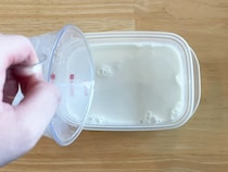 材料4つ、レンチン後に冷やすだけ！　完成したスイーツに「プルプルだー！」「一口で2度おいしい」
