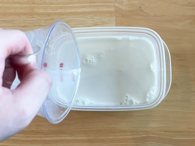 材料4つ、レンチン後に冷やすだけ！　完成したスイーツに「プルプルだー！」「一口で2度おいしい」