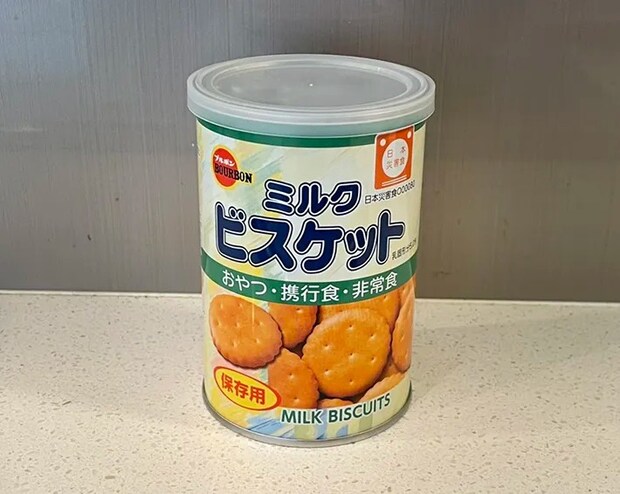 非常食のビスケットの写真（撮影：grapeフード編集部）