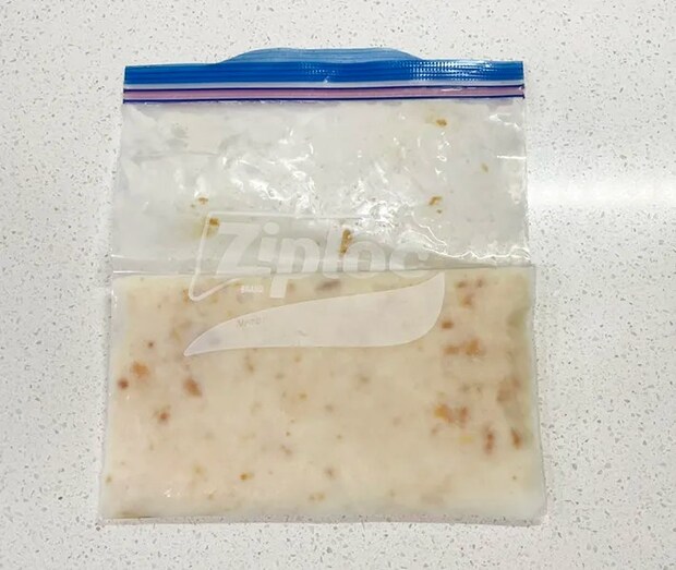 冷凍庫から取り出したアイスの写真（撮影：grapeフード編集部）