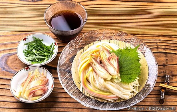 薬味とそうめんの写真
