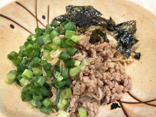 混ぜるだけでウマい『油そば風そうめん』　タレは砂糖、醤油のほかに大さじ1杯の？