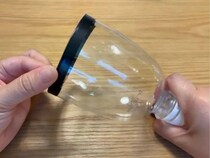 書道筆の『飛び散り問題』が解決！　ペットボトルを使った裏ワザで「洗面台が汚れない」