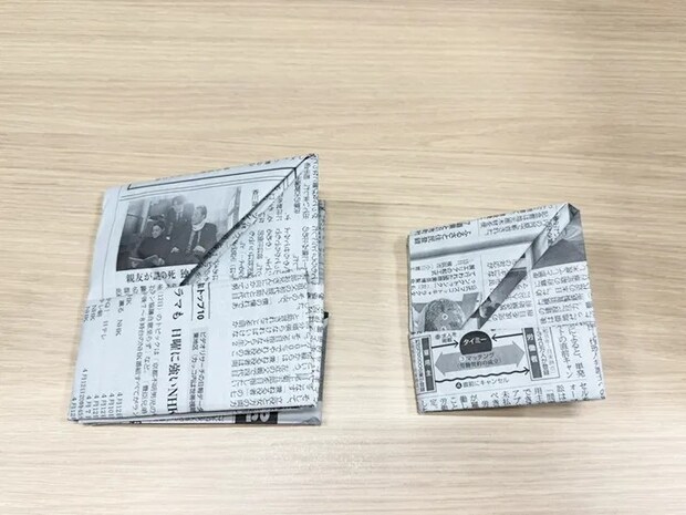 新聞紙の箱（撮影：grapeライフハック編集部）