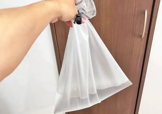 『無印良品 TPU巾着』の使用写真（撮影：キジカク）
