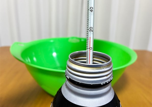 ドリンクを素早く冷やす検証写真（撮影：grapeライフハック編集部）