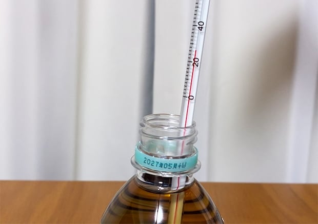 ドリンクを素早く冷やす検証写真（撮影：grapeライフハック編集部）