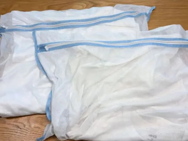 「重曹入りのお湯に浸けて30分」 Tシャツの変化に「試して正解だった」