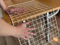 ダイソーで買ったワイヤーネット　100均アイテムと組み合わせたら「これは便利」