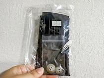 スーツに付いてくる『小さな布』って何に使うの？　使い道に「知らなかった」「絶対捨てない」