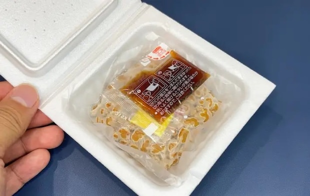 納豆のパックをあけた画像（撮影：キジカク）