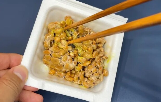 納豆を作っている画像（撮影：キジカク）