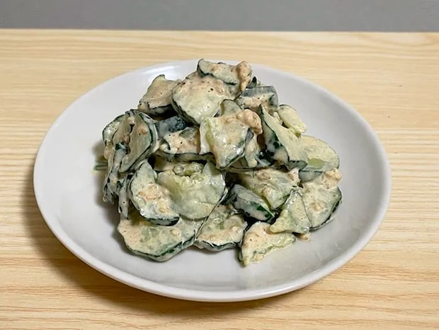 完成したキュウリのサラダの写真（撮影：grapeフード編集部）