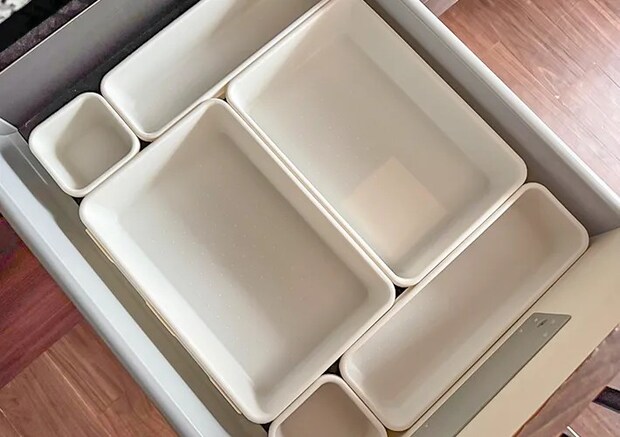 『収納ケース8個セット』の写真（撮影：ワード）