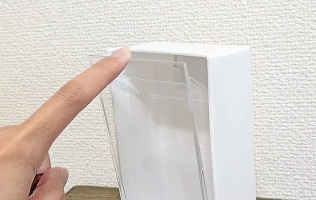 『ダイソー マグネットスイングケース トールホワイト』の写真（撮影：ワード）