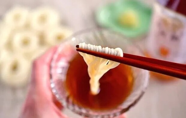 『紅茶割りとそうめん』の写真（撮影：小泉明代）