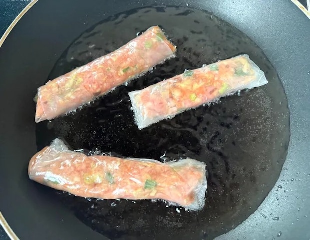 ライスペーパー餃子を並べた画像（撮影：エニママ）