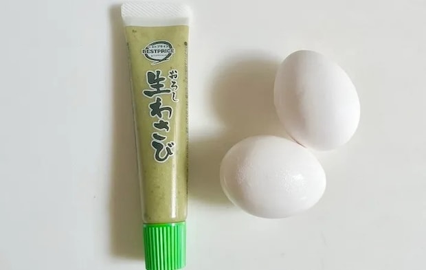 わさびチューブと卵2個の画像（撮影：エニママ）