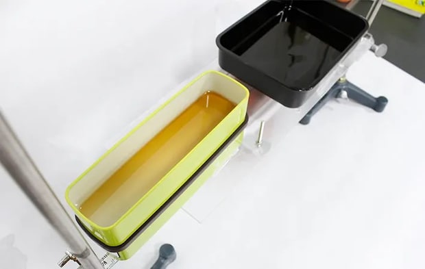 ごま油を入れたお弁当箱の写真（撮影：エフシージー総合研究所）