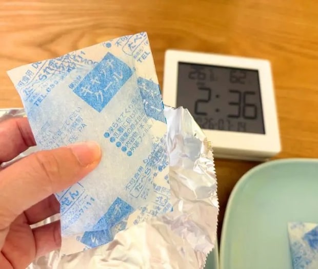 アルミホイルで包んだ保冷剤（撮影：grapeライフハック編集部）