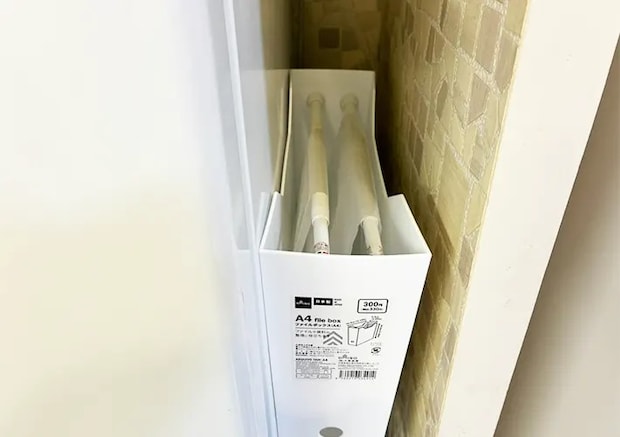 ファイルボックスとつっぱり棒の活用写真（撮影：grapeライフハック編集部）