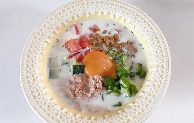 「夏野菜のネバネバばくだん」の完成画像（撮影：エニママ）